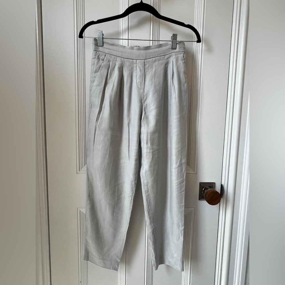 Babaton Light Gray Pleated Linen Capris